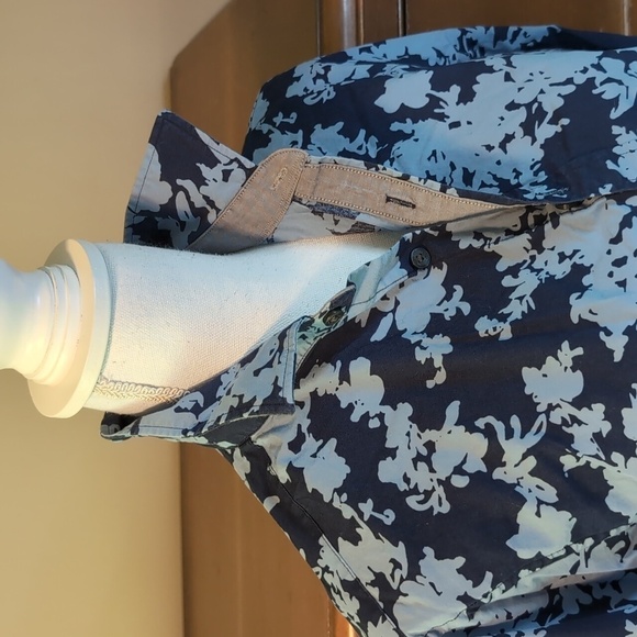 MICHAEL KORS Classic Fit Long Sleeve NAVY TROPICS Button Down - Picture 2 of 12